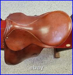 Stubben Tristan Dressage Saddle leather girth and irons included. Excellent con