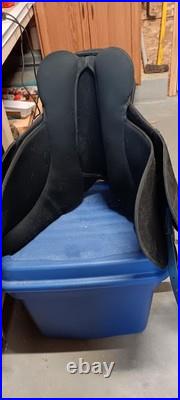Synthetic Dressage Saddle, wide, made in England, 18 seat. Please read full Synthetic Dressage Saddle, wide, made in England, 18 seat. Please read full
