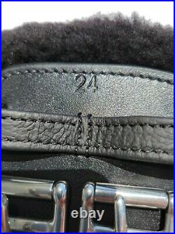 Total Saddle Fit StrechTec English Dressage Girth Black Fleece 24 Cutback