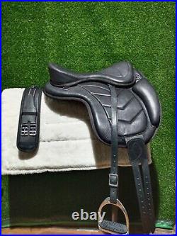 Treeless Freemax Horse Leather Black Softy Saddle With Matching Girth For Horse