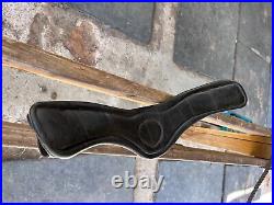 Used 24 Fairfax English Dressage Girth Blk