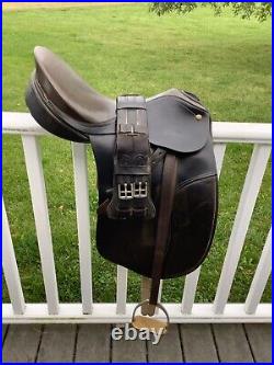 Used Dressage Saddle Coventry 17.5