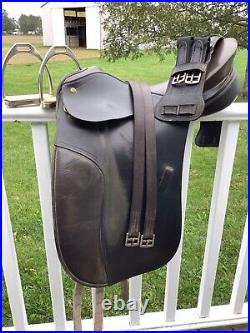 Used Dressage Saddle Coventry 17.5