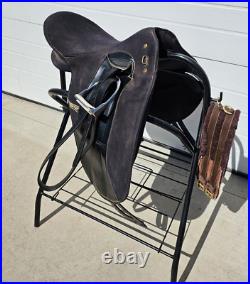 Wintec Sport Saddle 17 Light Weight All Around English Saddle Stirrups & Girth