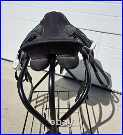 Wintec Sport Saddle 17 Light Weight All Around English Saddle Stirrups & Girth