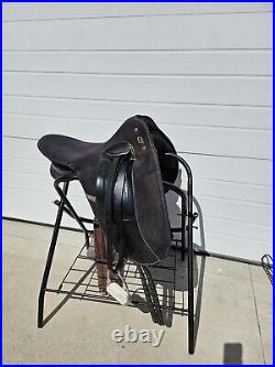 Wintec Sport Saddle 17 Light Weight All Around English Saddle Stirrups & Girth