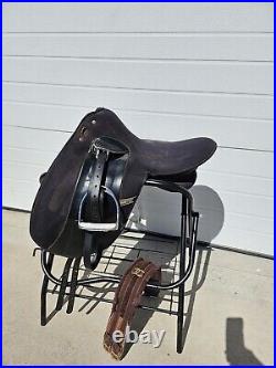 Wintec Sport Saddle 17 Light Weight All Around English Saddle Stirrups & Girth