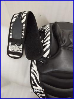 Zebra Treeless Bareback synthetic saddle + matching Girth + 14 Size For Horses Zebra Treeless Bareback synthetic saddle + matching Girth + 14 Size For Horses